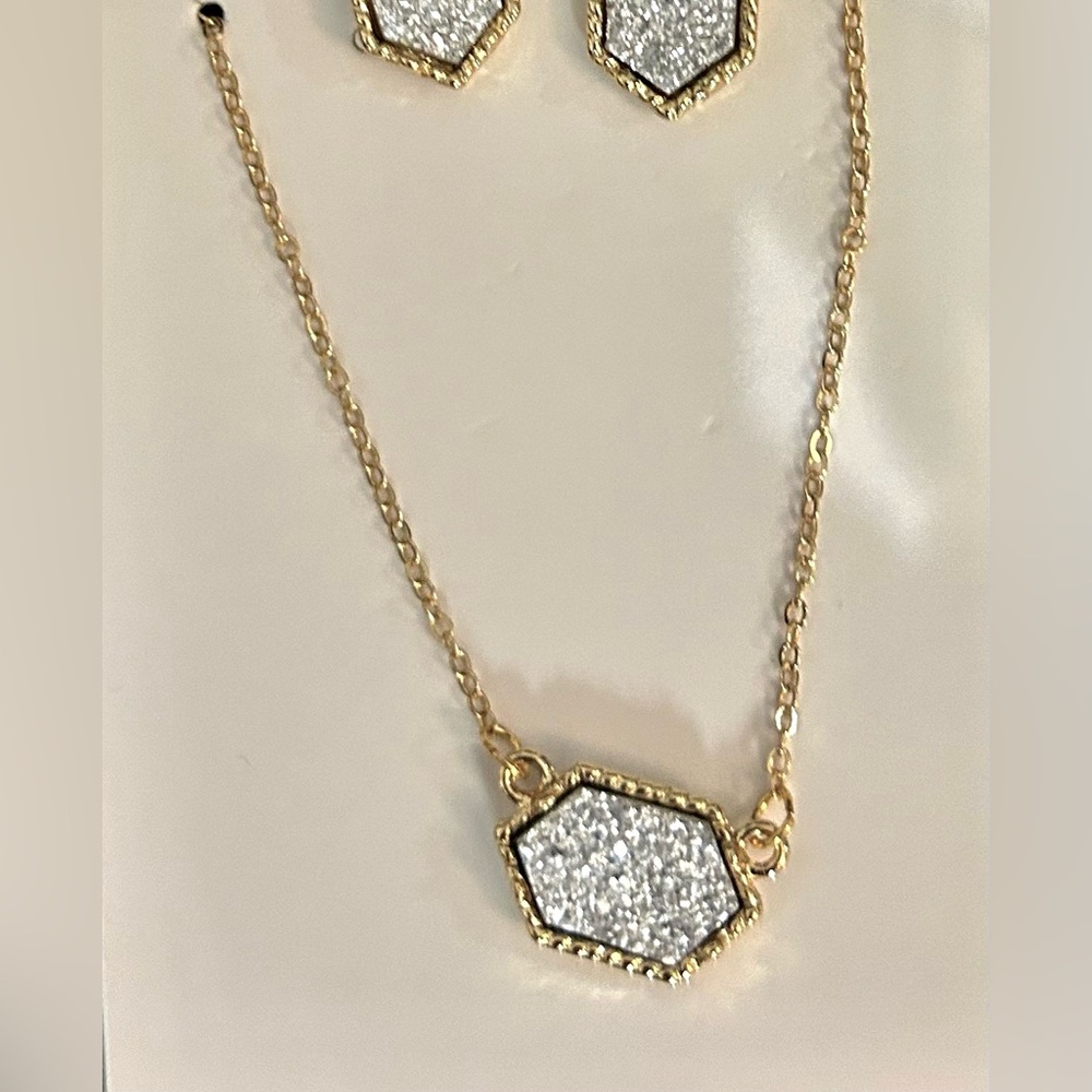 Elegant Hexagon Necklace and Earring Set - Picture 3 of 9